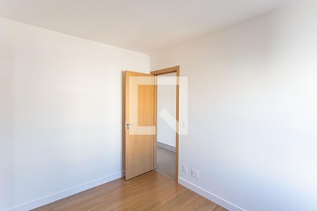 Apartamento à venda com 68m², 2 quartos e 2 vagasSuíte 2