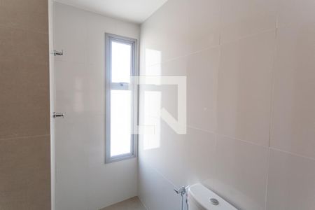 Apartamento à venda com 68m², 2 quartos e 2 vagasBanheiro da Suíte 2