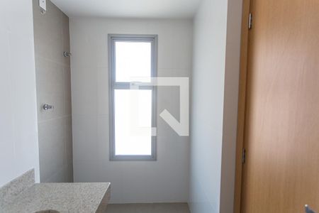 Apartamento à venda com 68m², 2 quartos e 2 vagasBanheiro da Suíte 1
