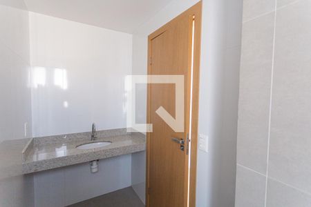 Apartamento à venda com 68m², 2 quartos e 2 vagasBanheiro da Suíte 2