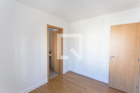 Apartamento à venda com 68m², 2 quartos e 2 vagasSuíte 2
