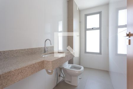 Apartamento à venda com 108m², 2 quartos e 3 vagasBanheiro da Suíte