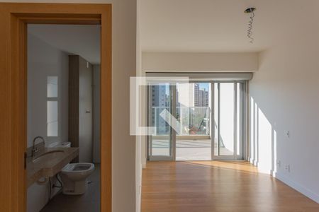 Apartamento à venda com 108m², 2 quartos e 3 vagasQuarto 2 - Suíte