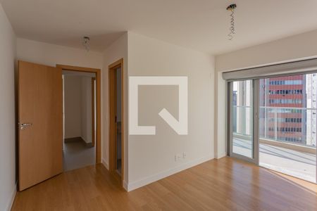 Apartamento à venda com 108m², 2 quartos e 3 vagasQuarto 2 - Suíte