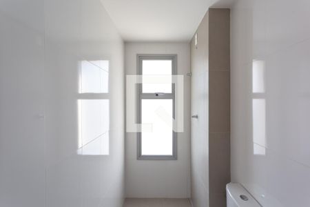 Apartamento à venda com 108m², 2 quartos e 3 vagasBanheiro da Suíte