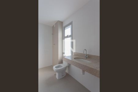 Apartamento à venda com 68m², 2 quartos e 2 vagasBanheiro da Suíte 2