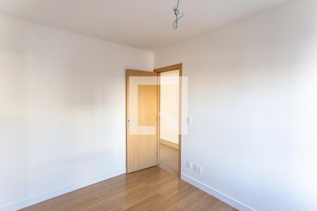 Apartamento à venda com 68m², 2 quartos e 2 vagasSuíte 2