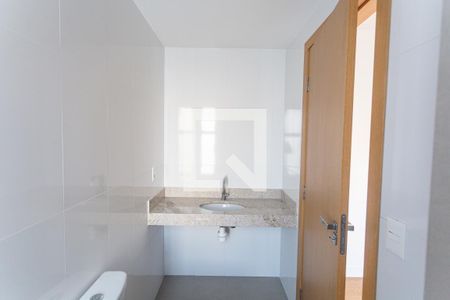 Apartamento à venda com 68m², 2 quartos e 2 vagasBanheiro da Suíte 2