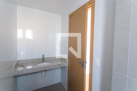 Apartamento à venda com 68m², 2 quartos e 2 vagasBanheiro da Suíte 2