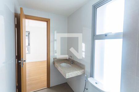 Apartamento à venda com 69m², 2 quartos e 2 vagasBanheiro da Suíte 1