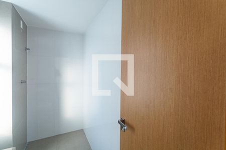 Apartamento à venda com 69m², 2 quartos e 2 vagasBanheiro da Suíte 1
