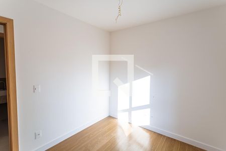 Apartamento à venda com 69m², 2 quartos e 2 vagasSuíte 2