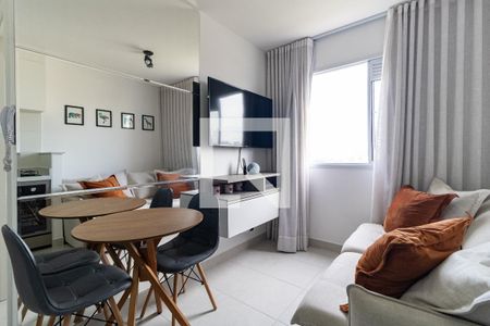 Apartamento para alugar com 33m², 2 quartos e sem vaga Apartamento para alugar com 33m², 2 quartos e sem vagaSala