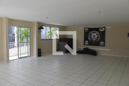 Apartamento para alugar com 100m², 2 quartos e 1 vagaÁrea comum - Salão de festas