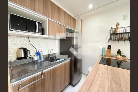 Cozinha  de kitnet/studio para alugar com 1 quarto, 28m² em Mirandópolis, São Paulo