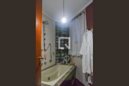 Apartamento para alugar com 250m², 4 quartos e 3 vagas Apartamento para alugar com 250m², 4 quartos e 3 vagasBanheiro da Suíte