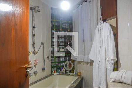 Apartamento para alugar com 250m², 4 quartos e 3 vagas Apartamento para alugar com 250m², 4 quartos e 3 vagasBanheiro da Suíte