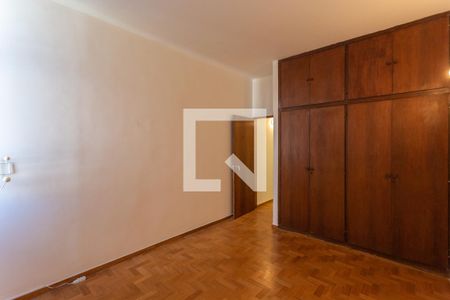Quarto de apartamento para alugar com 1 quarto, 57m² em Funcionários, Belo Horizonte