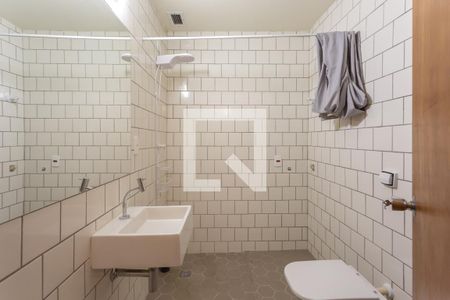 Banheiro de apartamento para alugar com 1 quarto, 57m² em Funcionários, Belo Horizonte