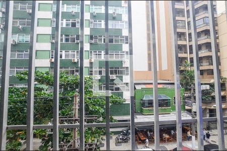 Vista de apartamento à venda com 3 quartos, 140m² em Icaraí, Niterói