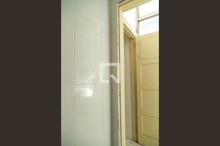 Apartamento à venda com 80m², 2 quartos e sem vagaBanheiro de Serviço