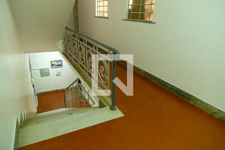 Apartamento à venda com 80m², 2 quartos e sem vagaÁrea Comum - Escadas