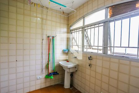 Apartamento à venda com 80m², 3 quartos e 1 vagaÁrea de Serviço