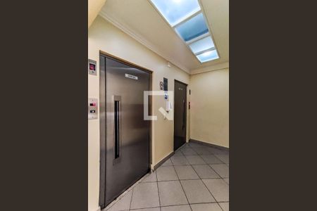 Apartamento à venda com 80m², 3 quartos e 1 vagaÁrea Comum - Hall Elevadores