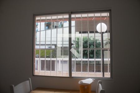 Vista Sala de apartamento para alugar com 1 quarto, 35m² em Vila Tupi, Praia Grande