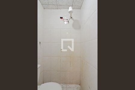Banheiro de kitnet/studio para alugar com 1 quarto, 40m² em Vila Renato, São Paulo