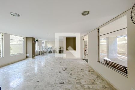 Apartamento à venda com 75m², 2 quartos e 1 vagaÁrea comum