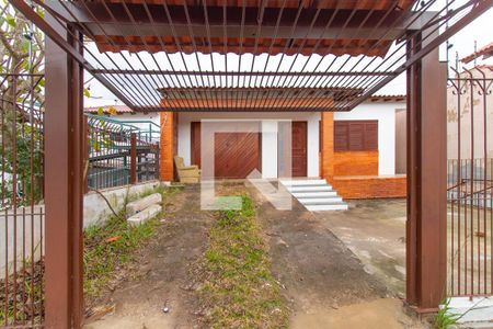 Casa à venda com 219m², 5 quartos e 2 vagas Casa à venda com 219m², 5 quartos e 2 vagasÁrea Externa