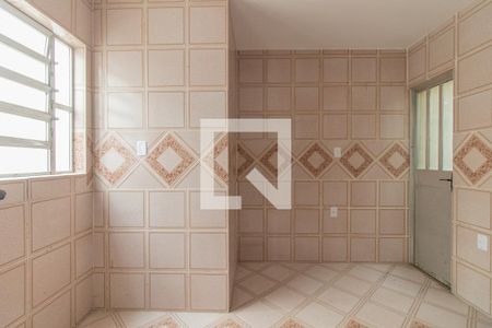 Casa à venda com 219m², 5 quartos e 2 vagas Casa à venda com 219m², 5 quartos e 2 vagasCozinha e Área de Serviço