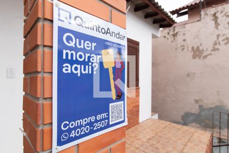 Casa à venda com 219m², 5 quartos e 2 vagas Casa à venda com 219m², 5 quartos e 2 vagasÁrea Externa