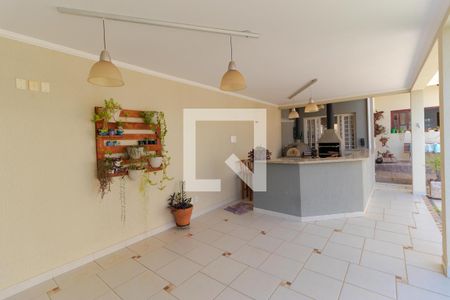 Casa de condomínio à venda com 298m², 6 quartos e sem vaga Casa de condomínio à venda com 298m², 6 quartos e sem vagaChurrasqueira e Forno de Pizza