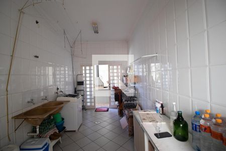 Casa de condomínio à venda com 298m², 6 quartos e sem vaga Casa de condomínio à venda com 298m², 6 quartos e sem vagaÁrea de Serviço