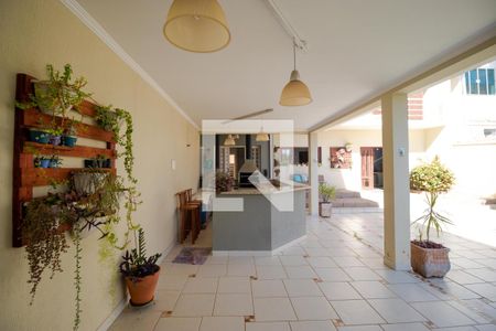 Casa de condomínio à venda com 298m², 6 quartos e sem vaga Casa de condomínio à venda com 298m², 6 quartos e sem vagaChurrasqueira e Forno de Pizza