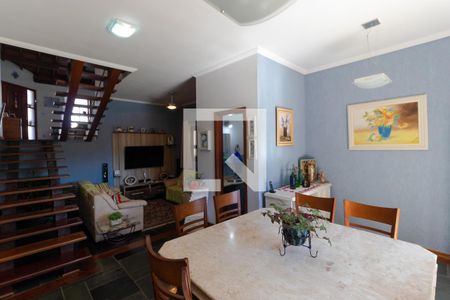 Casa de condomínio à venda com 298m², 6 quartos e sem vaga Casa de condomínio à venda com 298m², 6 quartos e sem vagaSala de Jantar