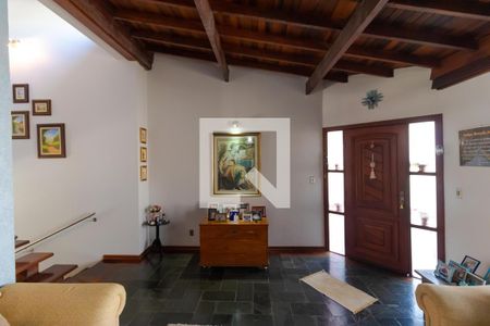 Casa de condomínio à venda com 298m², 6 quartos e sem vaga Casa de condomínio à venda com 298m², 6 quartos e sem vagaSala de Estar