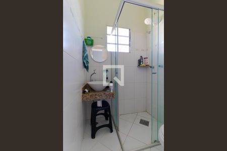 Casa de condomínio à venda com 298m², 6 quartos e sem vaga Casa de condomínio à venda com 298m², 6 quartos e sem vagaBanheiro da Casa 02