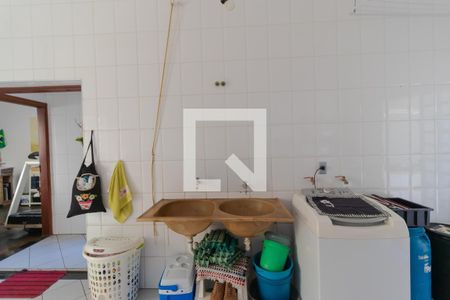 Casa de condomínio à venda com 298m², 6 quartos e sem vaga Casa de condomínio à venda com 298m², 6 quartos e sem vagaÁrea de Serviço