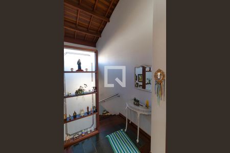 Casa de condomínio à venda com 298m², 6 quartos e sem vaga Casa de condomínio à venda com 298m², 6 quartos e sem vagaHall íntimo