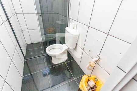 Casa à venda com 200m², 4 quartos e 3 vagas Casa à venda com 200m², 4 quartos e 3 vagasCasa 2 - banheiro