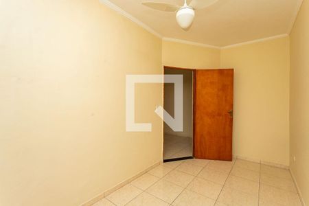 Casa à venda com 200m², 4 quartos e 3 vagas Casa à venda com 200m², 4 quartos e 3 vagasQuarto 4