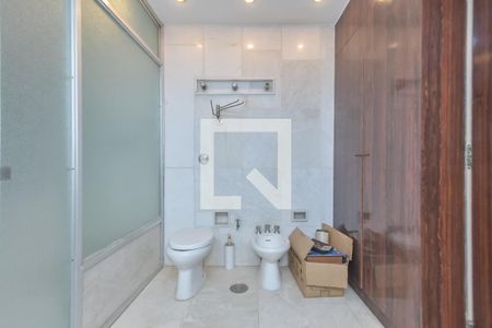 Apartamento para alugar com 388m², 3 quartos e 2 vagasBanheiro do Quarto 3