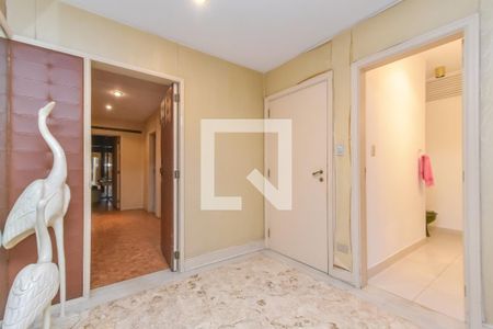 Hall de entrada de apartamento para alugar com 3 quartos, 388m² em Higienópolis, São Paulo