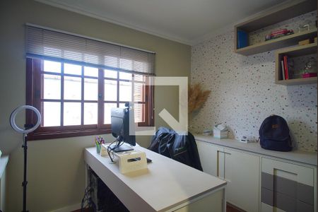 Casa à venda com 270m², 4 quartos e 4 vagasGabinete