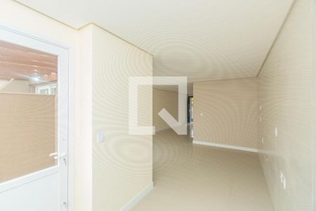 Sala de casa à venda com 3 quartos, 170m² em Guarujá, Porto Alegre