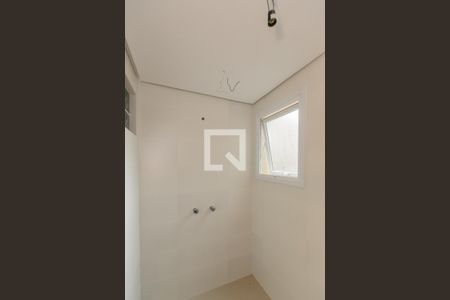 Casa à venda com 170m², 3 quartos e 2 vagasBanheiro 