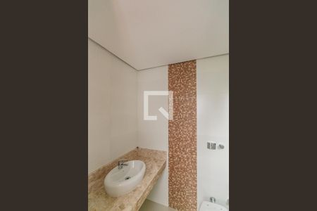 Casa à venda com 170m², 3 quartos e 2 vagasBanheiro 